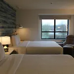 Clarion Hotel Portland International Airport