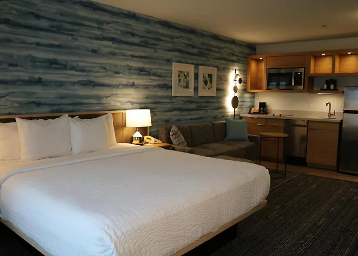 Clarion Hotel Portland International Airport